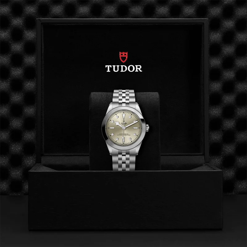 Black Bay One 39mm - Light-Champagne, Diamond-Set on Bracelet
