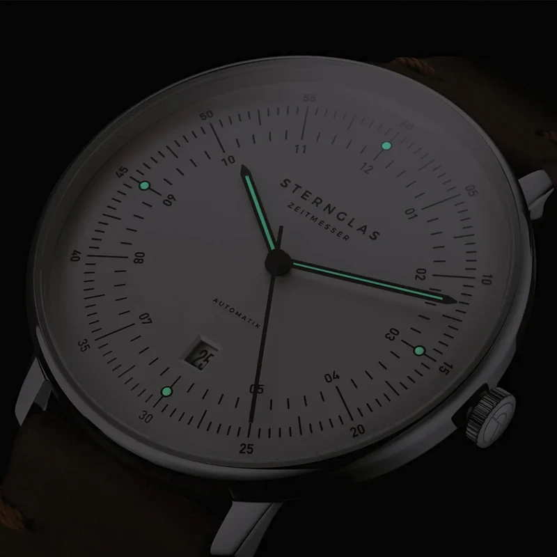Hamburg Automatic 42mm - Silver on Leather Strap