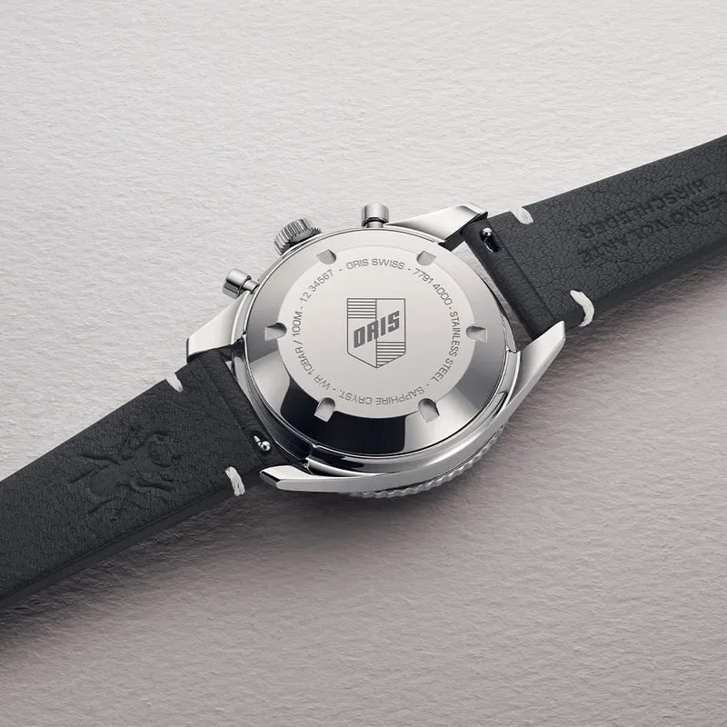 Divers Sixty-Five Chronograph 40mm - Silver on Leather Strap