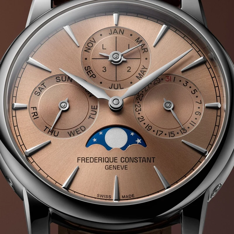 Manufacture Classic Perpetual Calendar 40mm - Salmon on Leather Strap