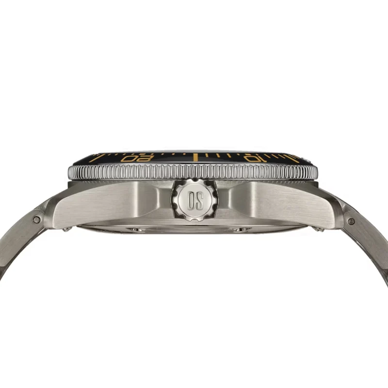 DS Action Diver New DS Concept Extreme Shock Resistance Titanium 38mm – Black, Gold Accents on Bracelet