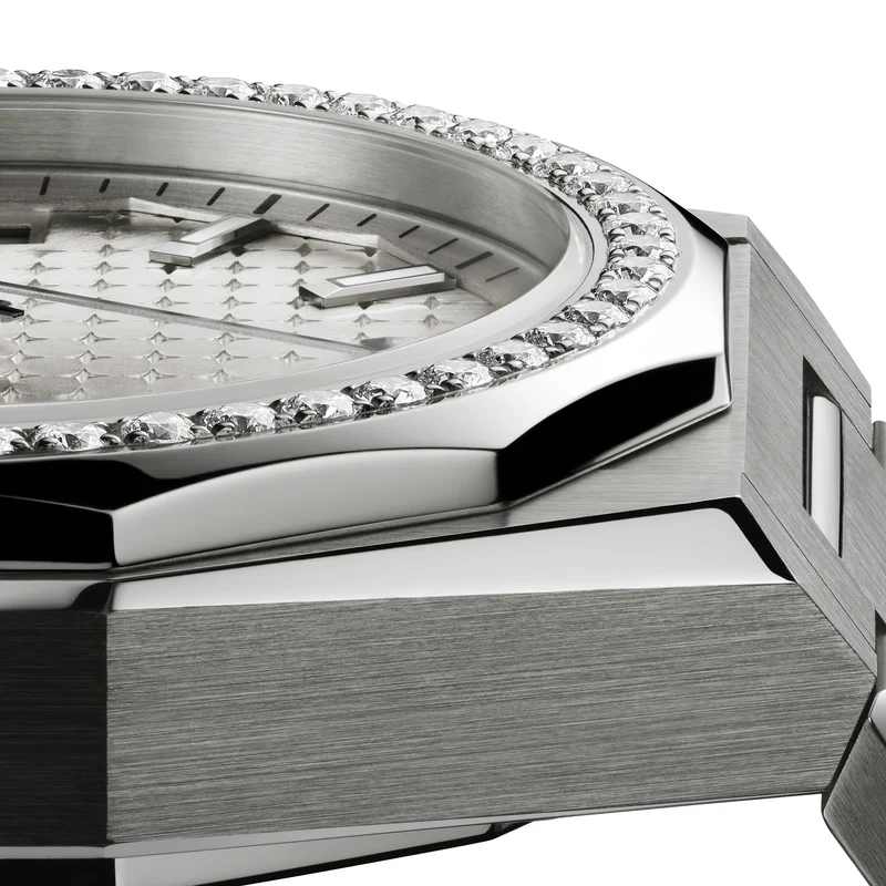 Defy Skyline w/ Diamonds 36mm - White-Toned on Bracelet w/ Extra Rubber Strap
