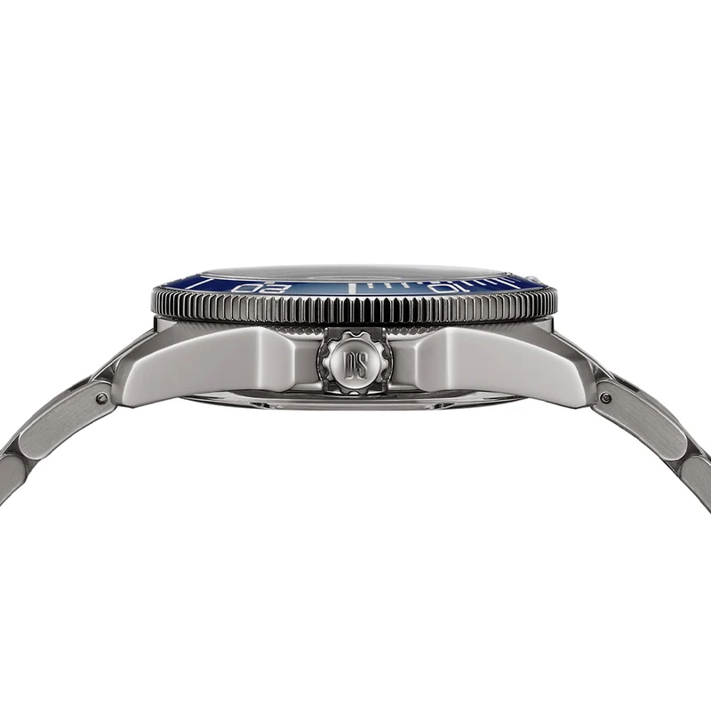 DS Action Diver "New DS Concept Extreme Shock Resistance" Titanium 40.5mm - Blue on Bracelet