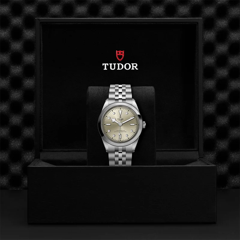 Black Bay One 41mm - Light Champagne, Diamond-Set on Bracelet