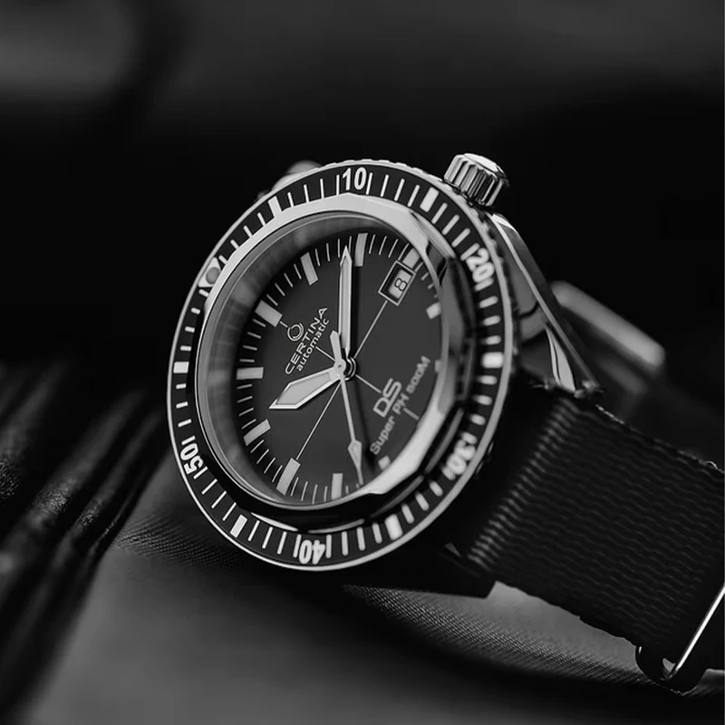 DS Super PH500M 43mm - Black on One-Piece Nylon Strap