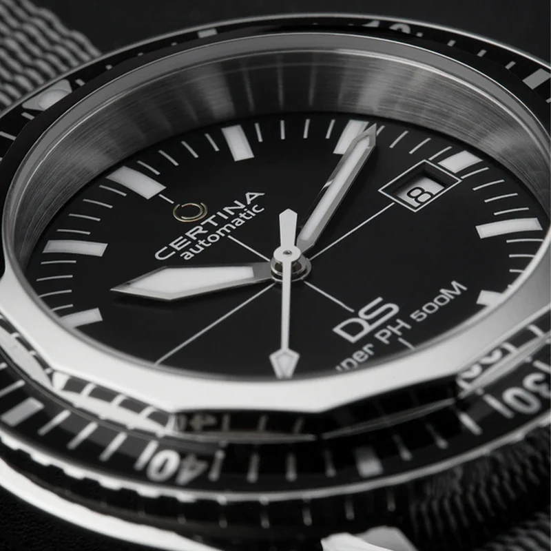 DS Super PH500M 43mm - Black on One-Piece Nylon Strap