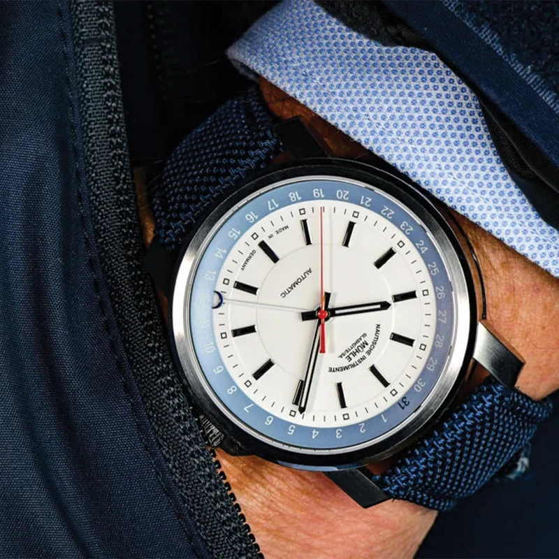 29er Big Pointer Date Automatic 42.4mm - White on Blue Canvas Strap