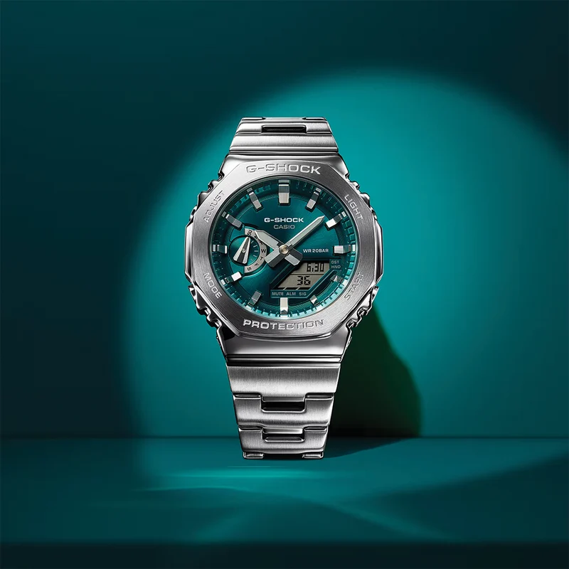 GM2110D-3A1 44.4mm - Blue-Green on Bracelet
