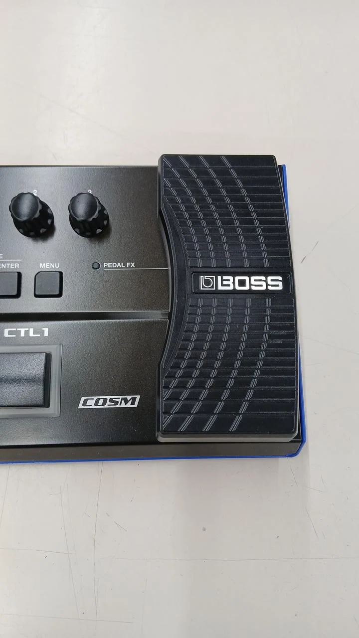 BOSS Multi-Effektgerät GT-1