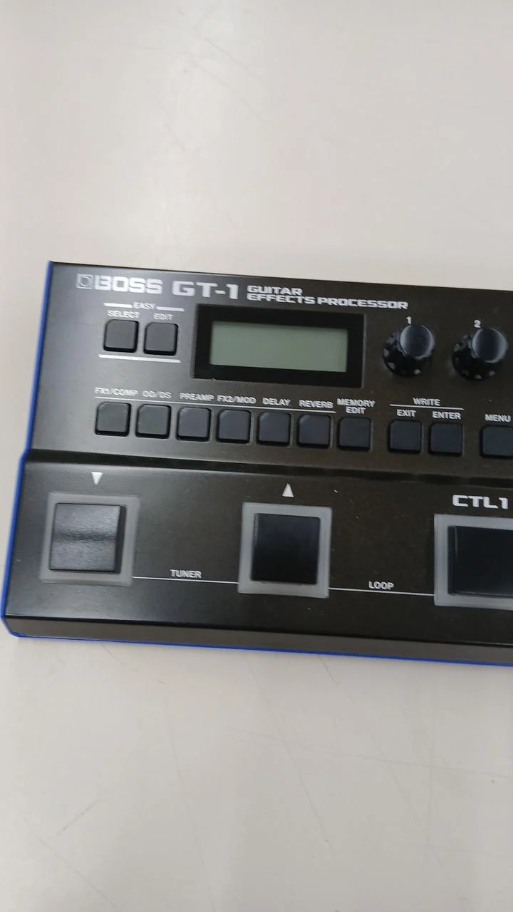 BOSS Multi-Effektgerät GT-1