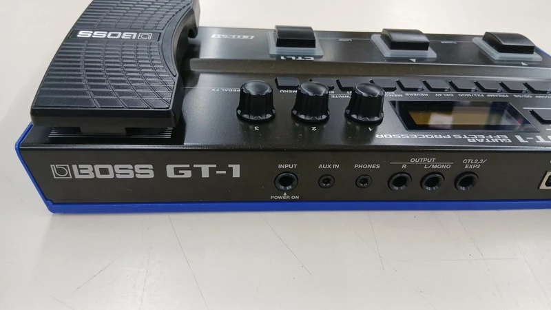 BOSS Multi-Effektgerät GT-1