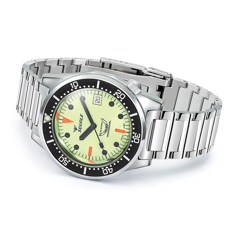 1521 42mm - Full Luminous Green on Bracelet