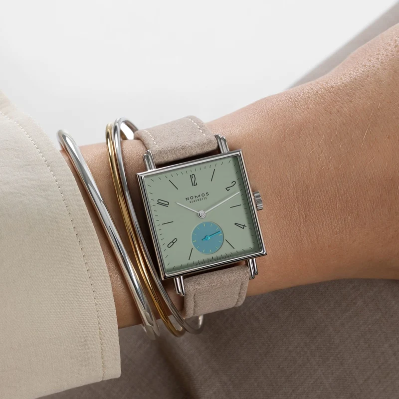 Tetra Salvia Sapphire Back 29.5mm - Sage Green on Strap