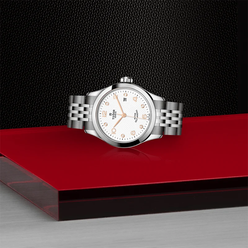 1926 28mm - White, Diamond-Set on Bracelet