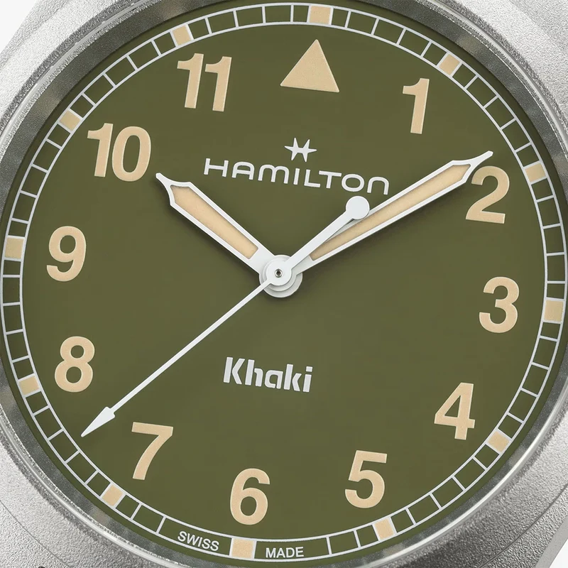 Khaki Field Quartz 38mm - Green on Bracelet
