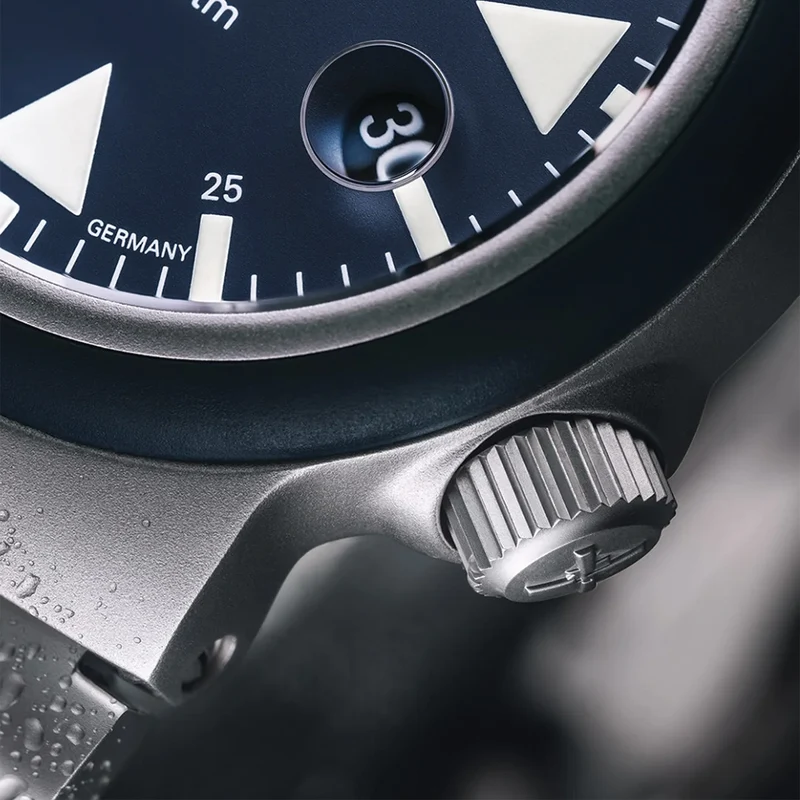 S.A.R. Rescue Timer Automatic 42mm - Nautic Blue on Bracelet