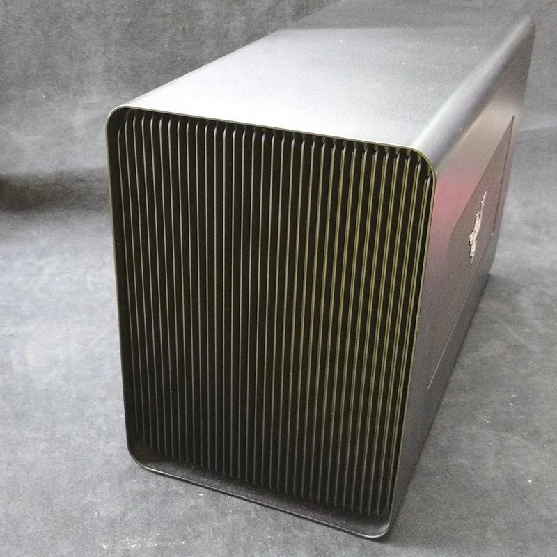 [SCHROTT] RAZER Externe GPU-Box Core X Chroma RC21-0143