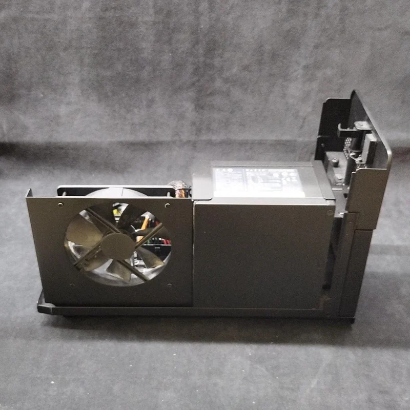 [SCHROTT] RAZER Externe GPU-Box Core X Chroma RC21-0143