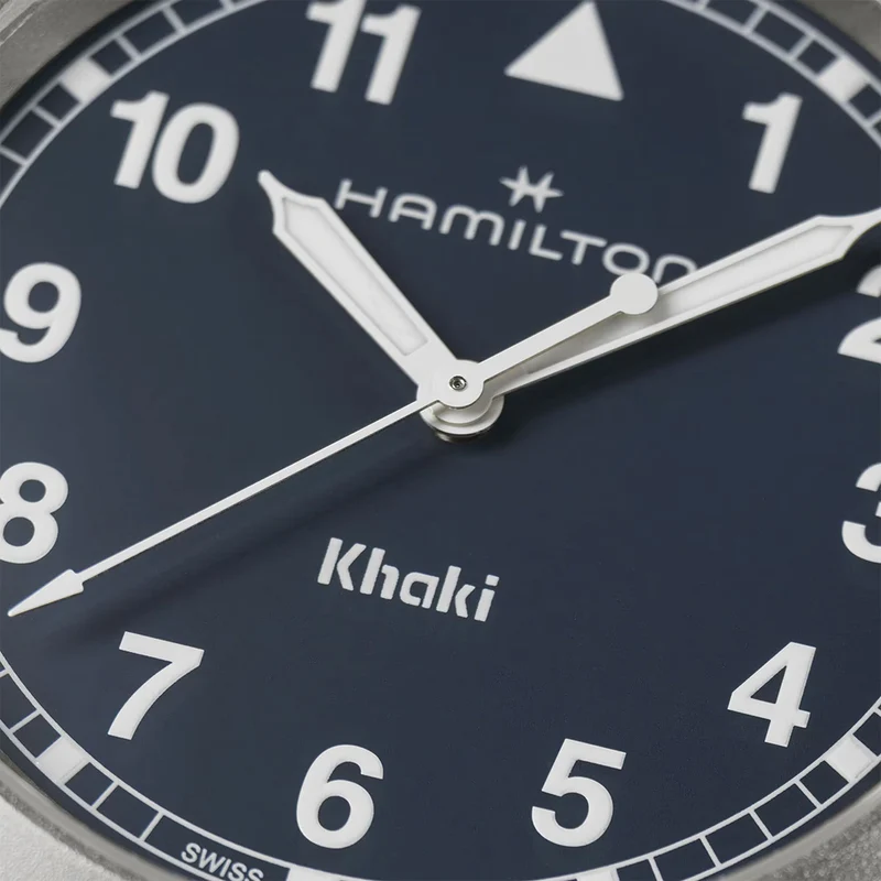 Khaki Field Quartz 38mm - Blue on Bracelet