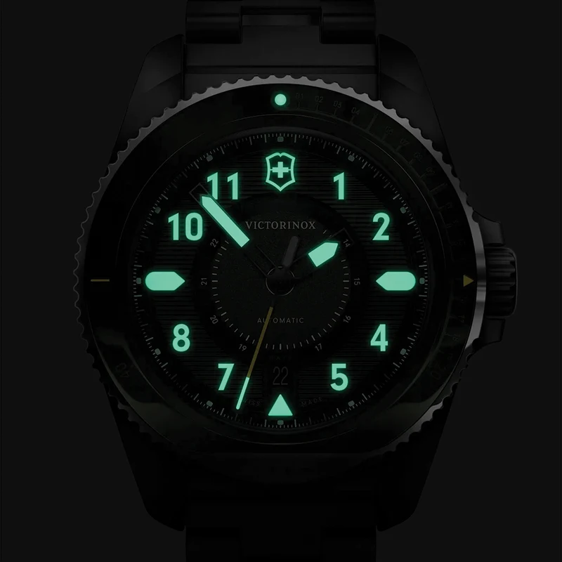 Journey 1884 43mm - Green on Bracelet