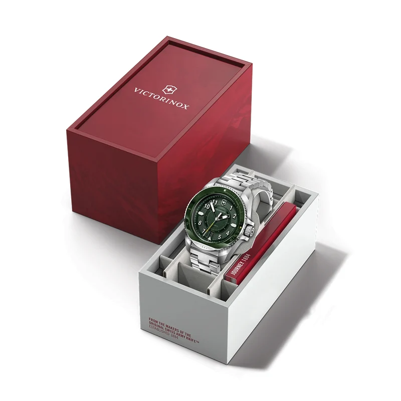 Journey 1884 43mm - Green on Bracelet