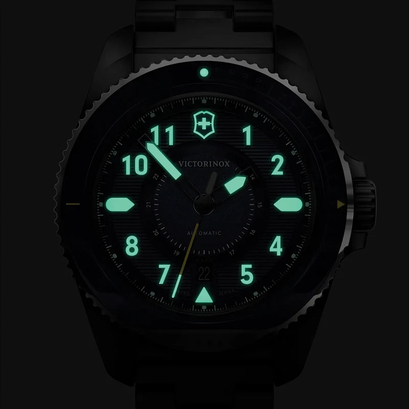 Journey 1884 43mm - Blue on Bracelet