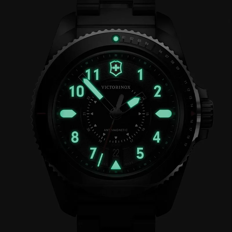 Journey 1884 Quartz 43mm - Black on Bracelet