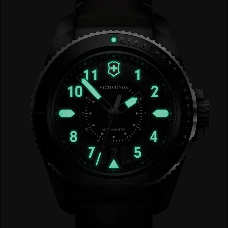Journey 1884 Quartz 43mm - Black on Leather Strap w/ Extra Rubber Strap