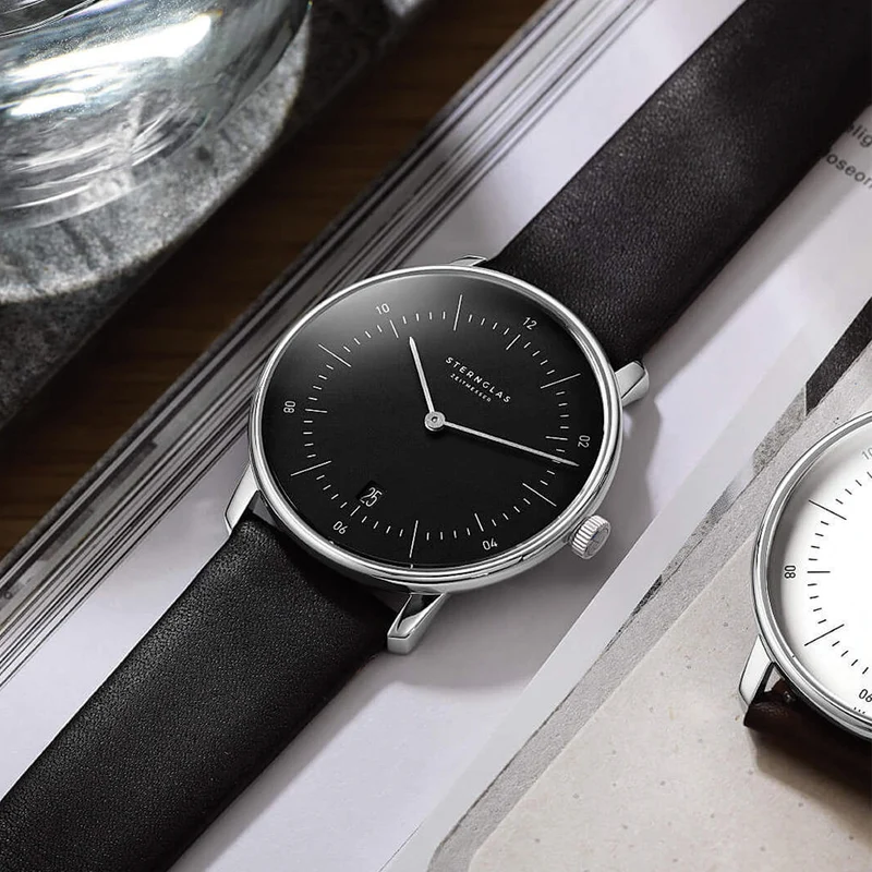 Naos Quartz 38mm - Black on Leather Strap