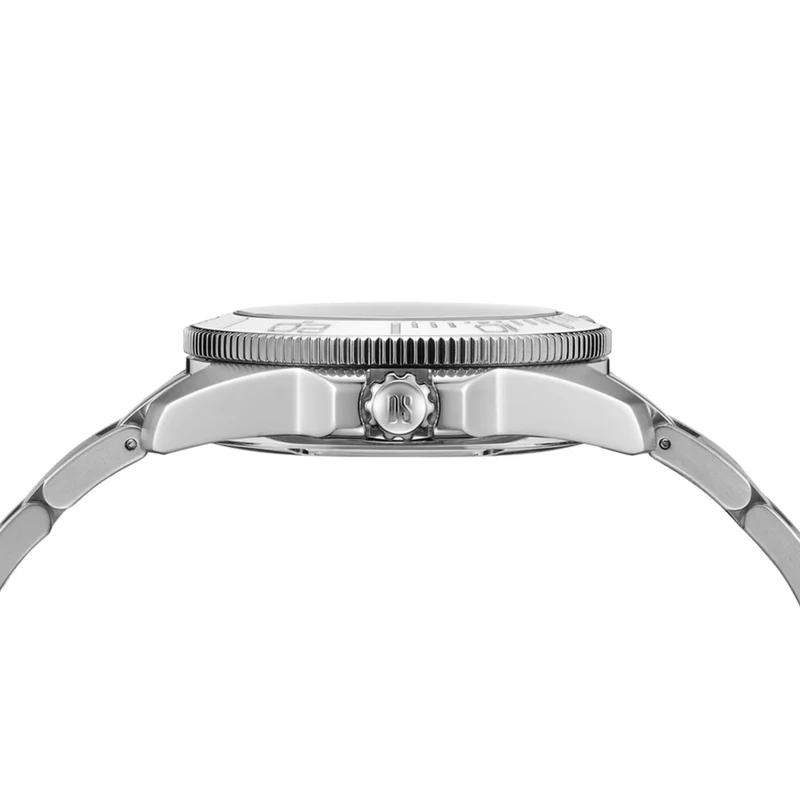 DS Action Diver "New DS Concept Extreme Shock Resistance" 40.5mm - White on Bracelet