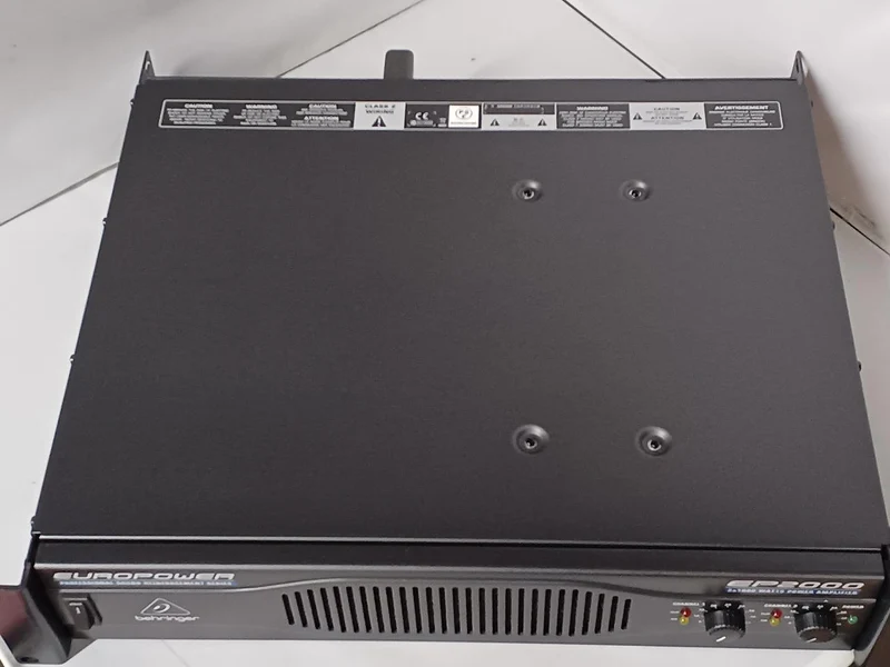 BEHRINGER Endstufe EP2000