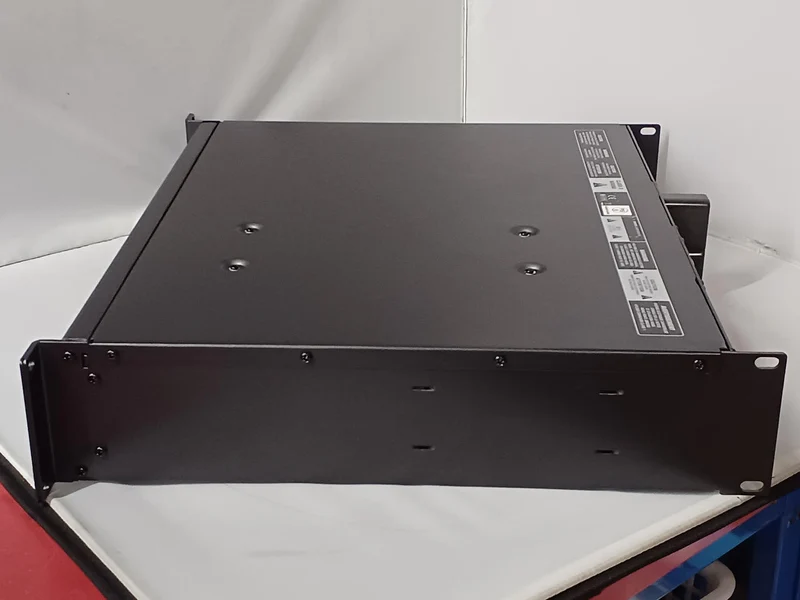 BEHRINGER Endstufe EP2000
