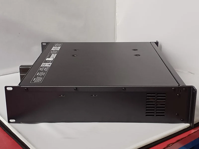 BEHRINGER Endstufe EP2000