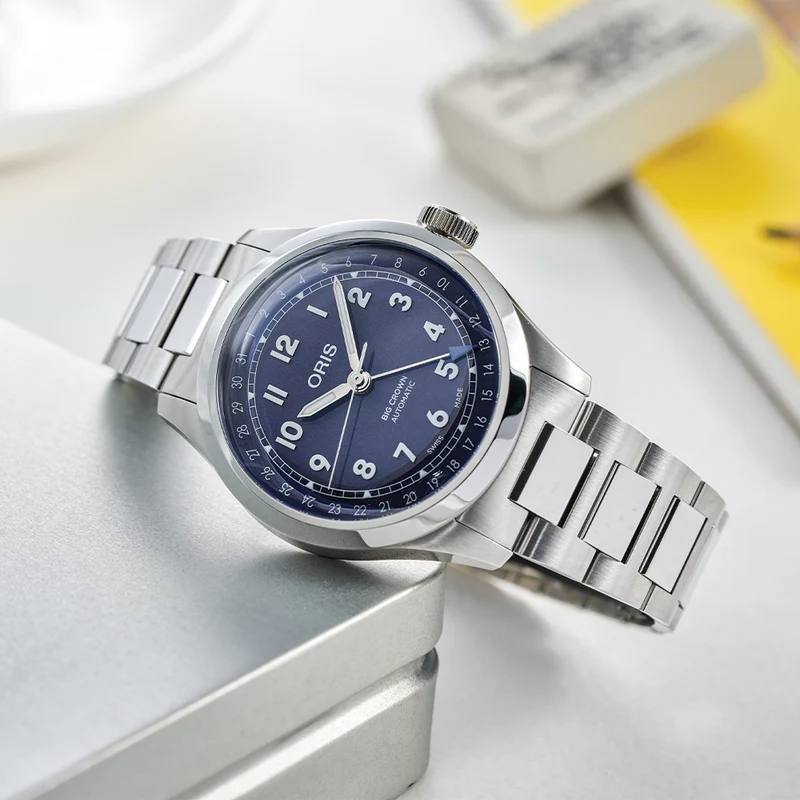 Big Crown Pointer Date 40mm - Purple on Bracelet