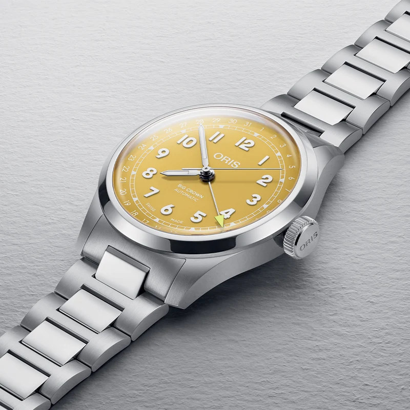 Big Crown Pointer Date 40mm - Yellow on Bracelet