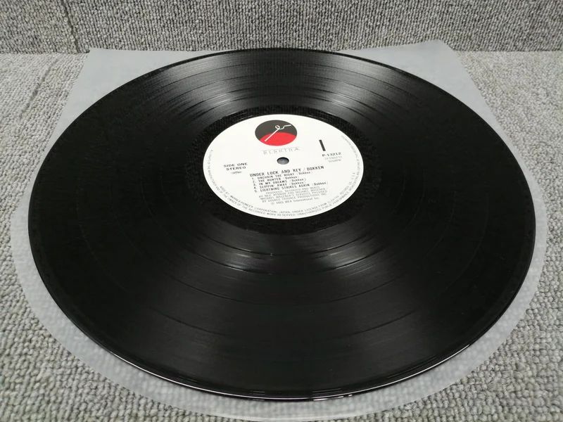 ELEKTRA Analog Record DOKKEN/UNTER VERRIEGELUNG