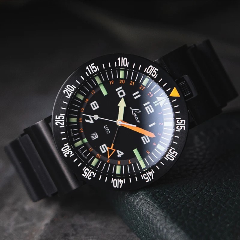 Squad Atacama UTC Quartz 46mm - Black on Rubber Strap