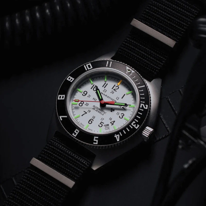 SSNAV-D Arctic Edition 41mm - White on Nylon Defense Standard Strap