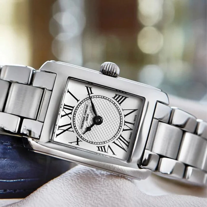 Classics Carrée Ladies 23mm - Silver on Bracelet