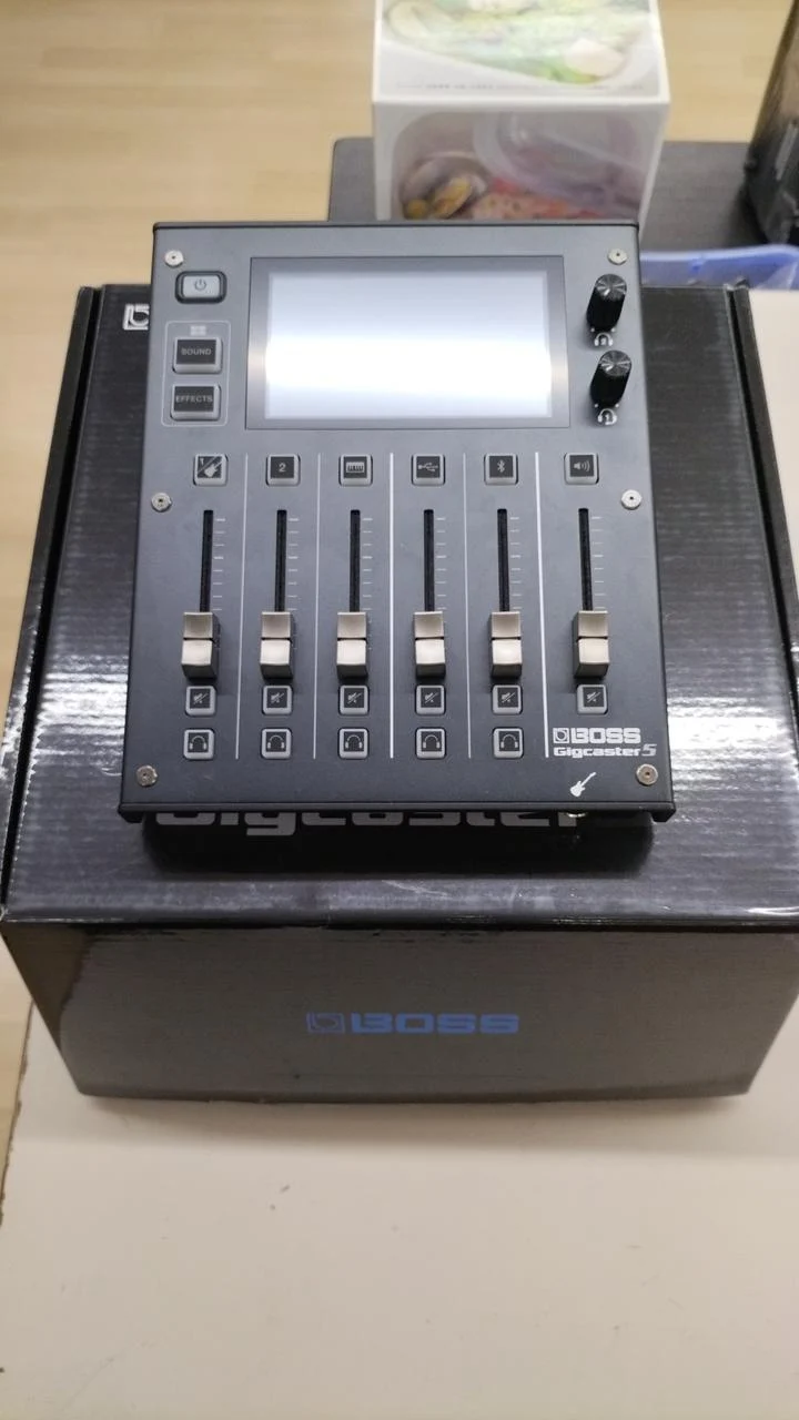 BOSS Streaming Mixer GCS-5