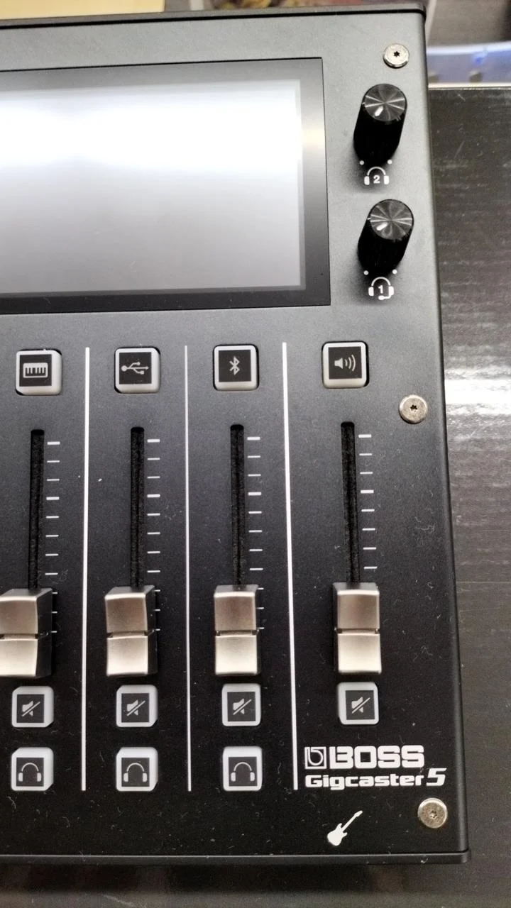 BOSS Streaming Mixer GCS-5
