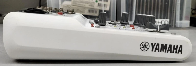YAMAHA Mixer AG03MK2