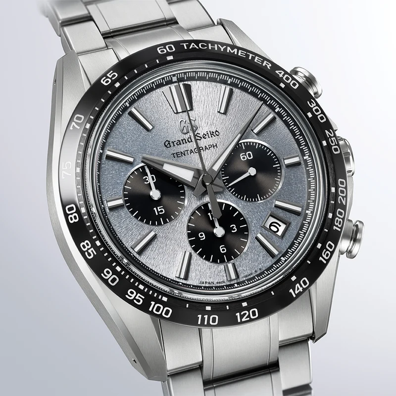 SLGC007 Evolution 9 Tentagraph 43.2mm - Snow Blue on Bracelet