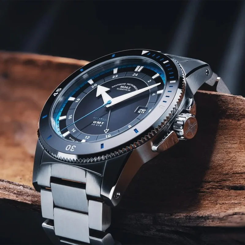 Sportivo Travel GMT 42.5mm - Black on Bracelet