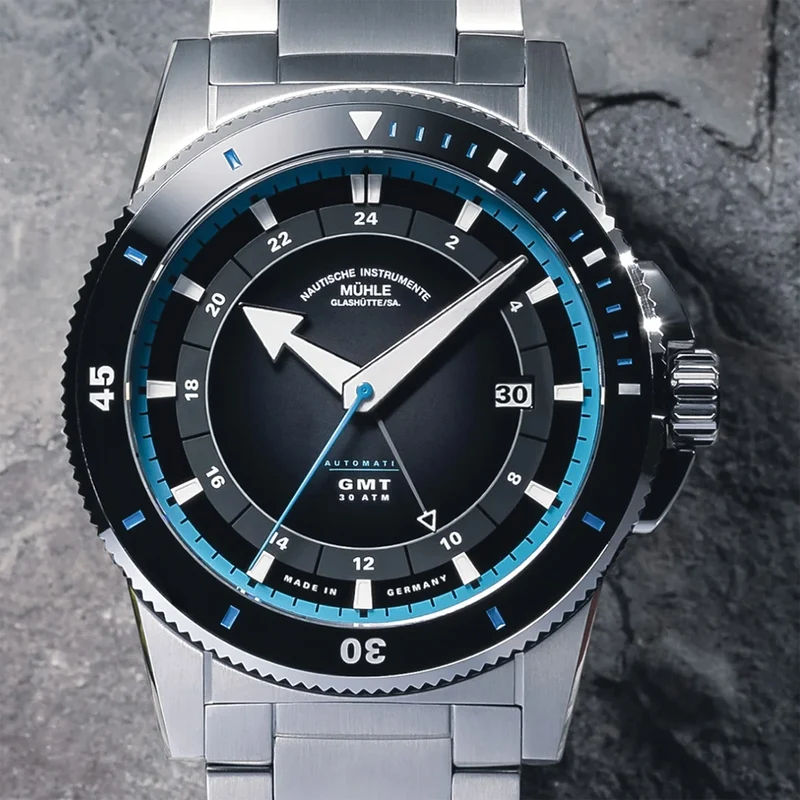 Sportivo Travel GMT 42.5mm - Black on Bracelet