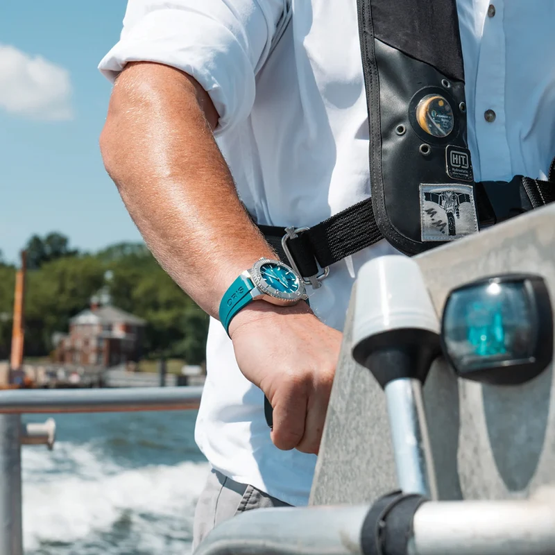 New York Harbor Limited Edition II 43.5mm - Aqua Green Mother-of-Pearl on Rubber Strap w/ Additional Bracelet