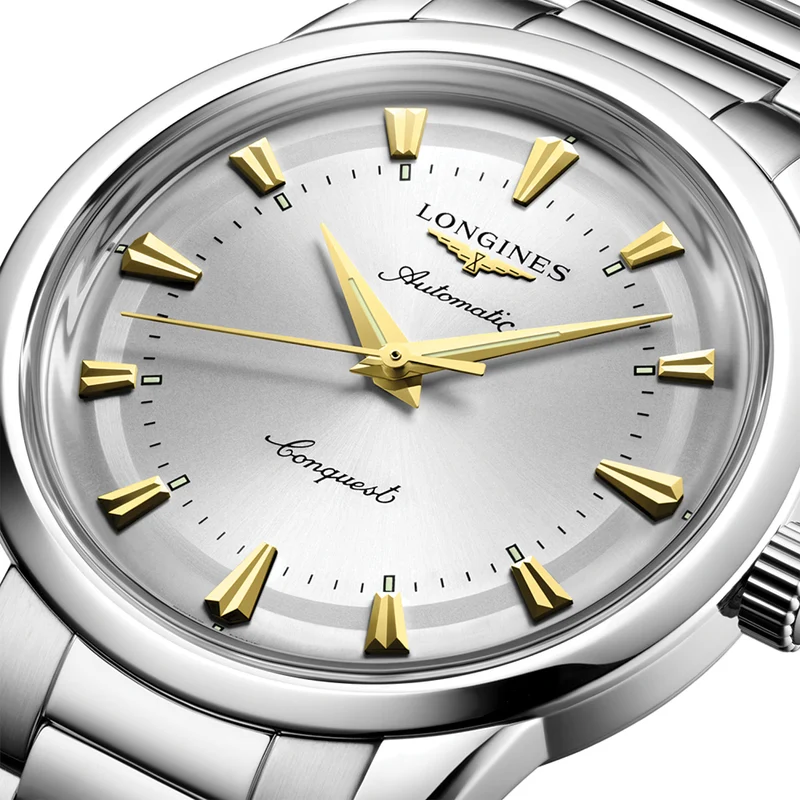 Conquest Heritage 40mm - Silver on Bracelet