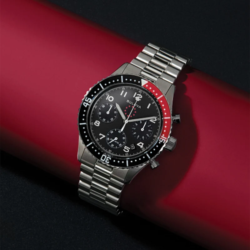 Marine Star Heritage Archive Series Special Edition 42.85mm - Black on Bracelet