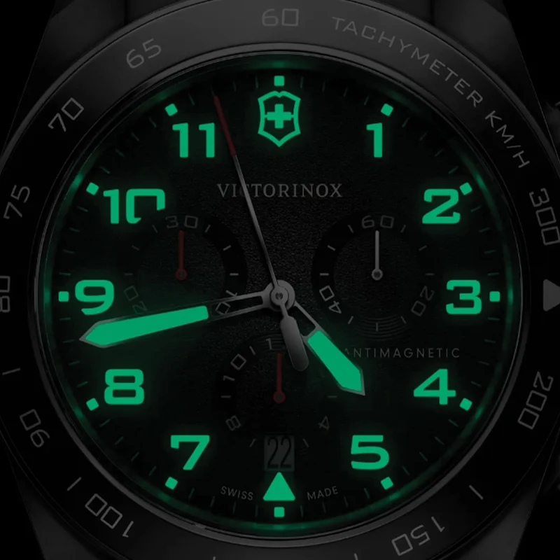 Swiss Army Chrono Quartz 42mm - Black on Bracelet