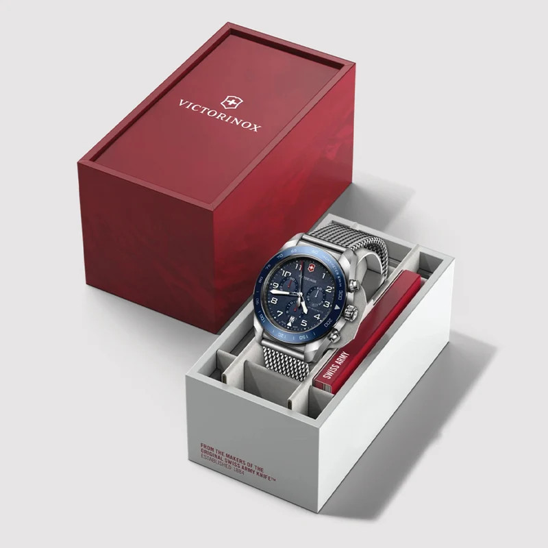 Swiss Army Chrono Quartz 42mm - Blue on Bracelet